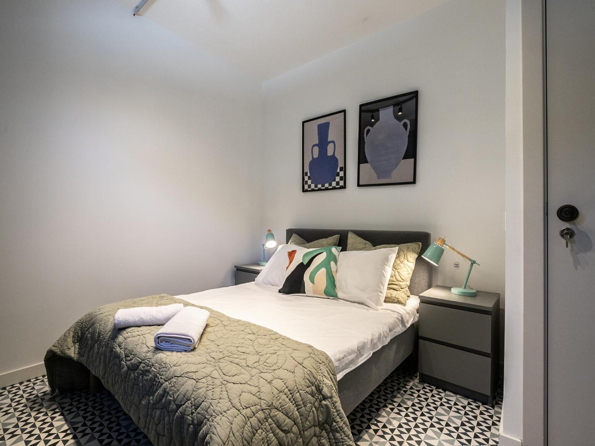 Walk In Airport Hostal Distrito de Faro