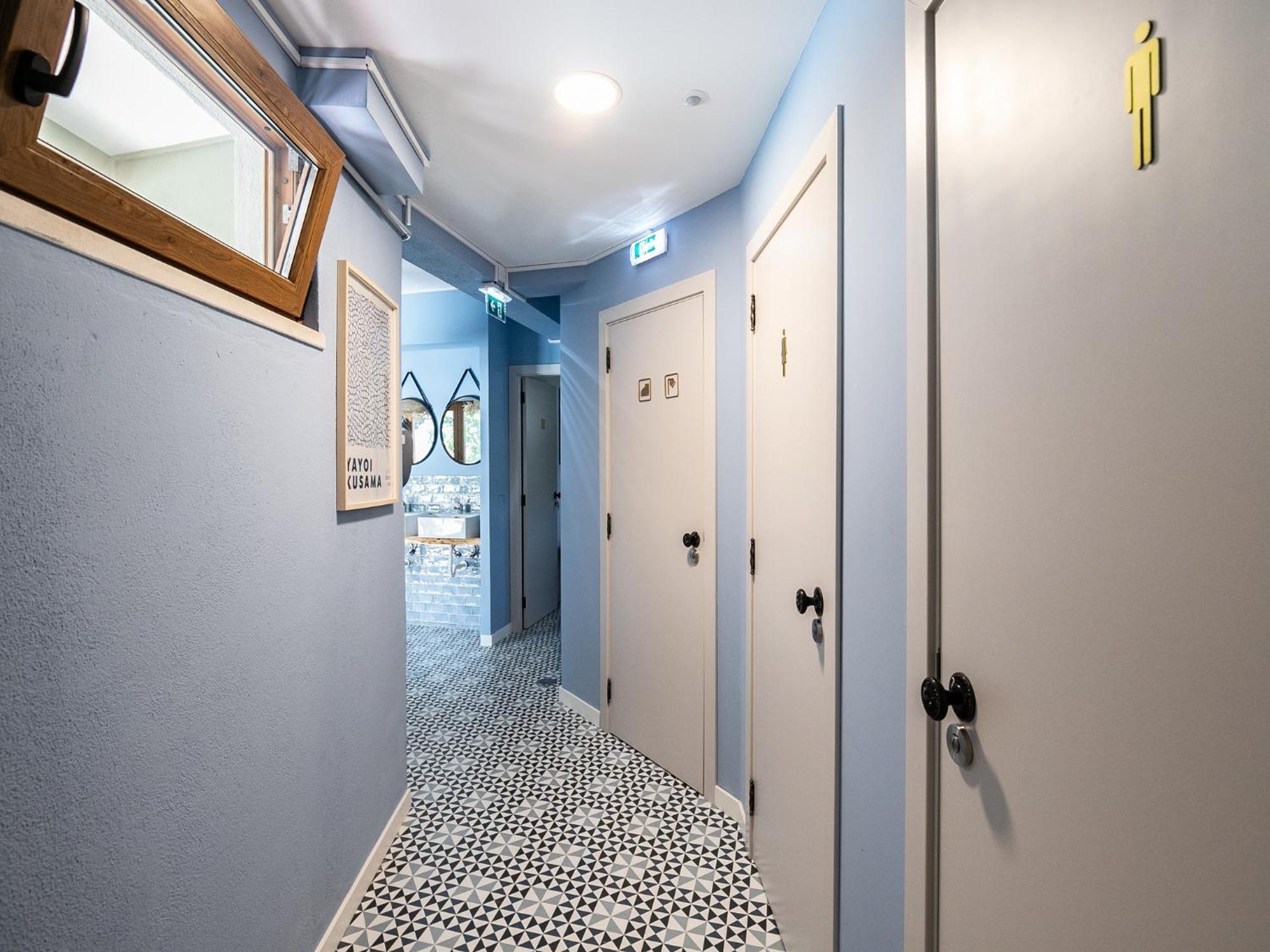Walk In Airport Hostal Distrito de Faro